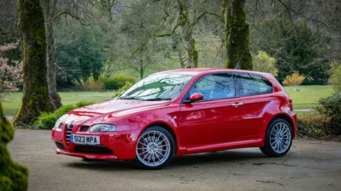 アルファロメオ147画像