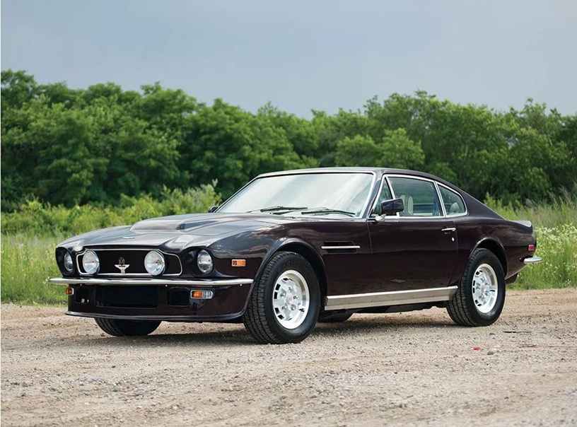 アストンマーティン V8画像