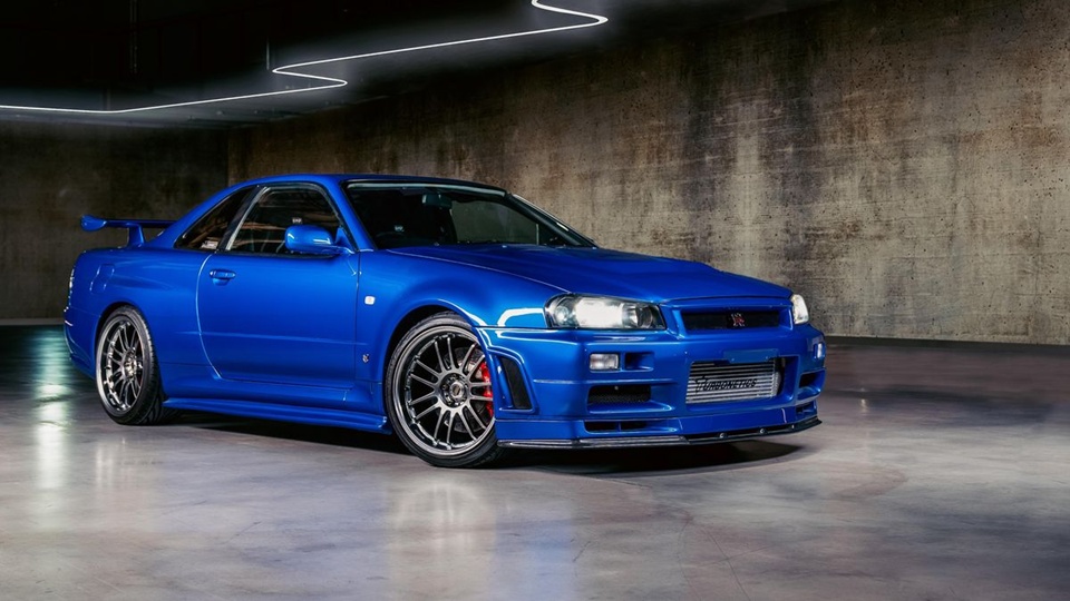 r34 gt r 画像